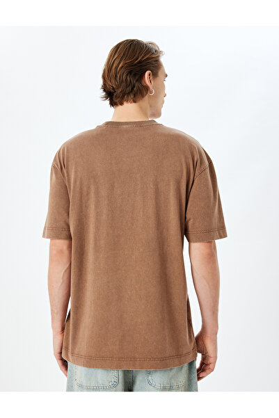 Koton Πλυμένο μπλουζάκι με λαιμόκοψη από βαμβακερό κοντό μανίκι γοτθικό εμπριμέ oversize