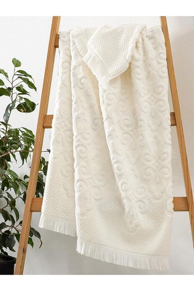 Karna Home Jacquard Cotton Towel Neroli with Stylish Pattern and Absorbent Features 50X90
