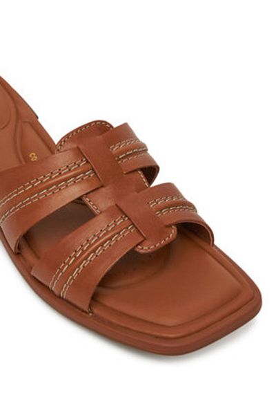 CLARKS Women's Flip-flops brown CLARKS-26181239 TAN LEATHER