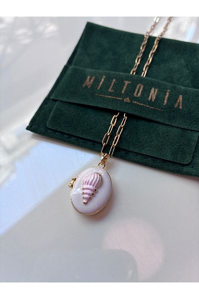 Miltonia Steel Necklace with Seashell Cover