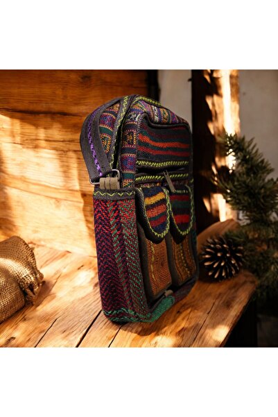 DEHNA El Dokuma Kilim Desenli Omuz Çantası – Çift Cep (En: 25CM, Boy: 25CM, Genişlik: 7cm)