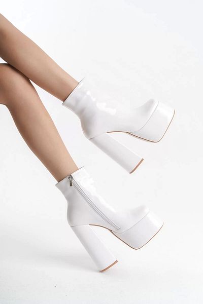 PayBuy Women's Zippered High Platform Heeled Boots Modern Stylish Design