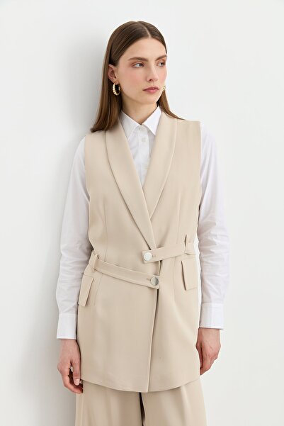 Nihan Kemer Detaylı Pantolon Yelek Takım Bej