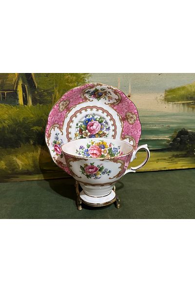 tayfuntufan antika koleksiyon Royal Albert Carlyle Tea Coffee Cup