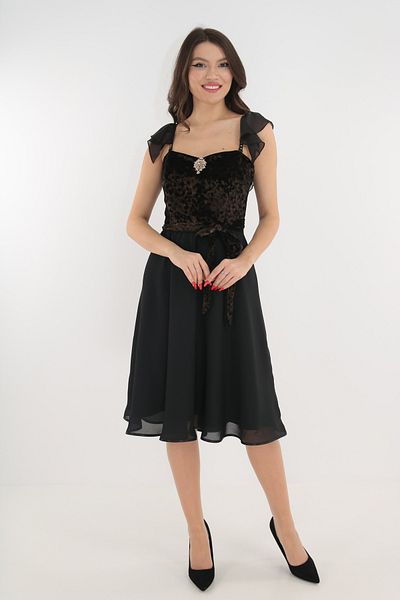 Vanessa Line RO Elegant cloche dress made of veil and velvet with gold thread