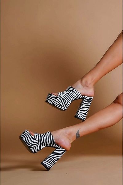 PayBuy Stylish Design High Platform Thick Heels Shoes Stylish and Elegant Evening Dress Shoes