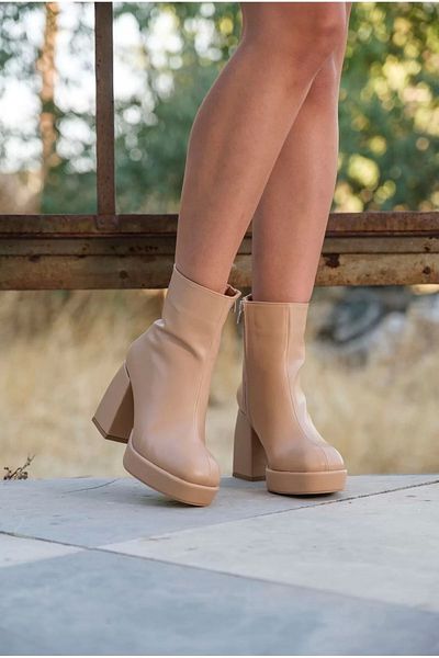 PayBuy Stylish Design Thick Heel Platform Boots Stylish and Elegant Evening Dress Shoes