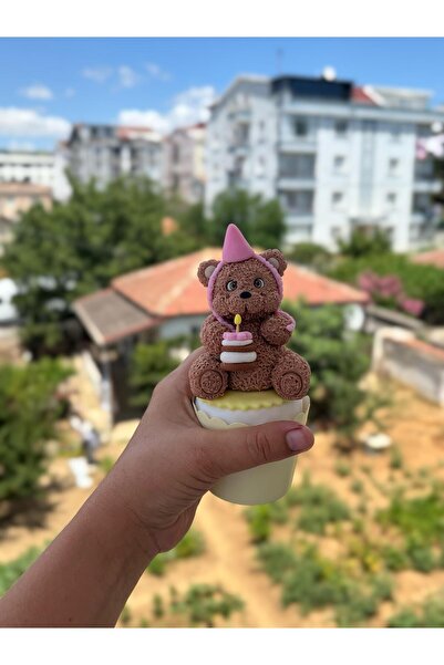 Maket Atelier Mum Üfleyen Ayıcık Şeker Hamuru Figürü El Yapımı Pasta Süsü