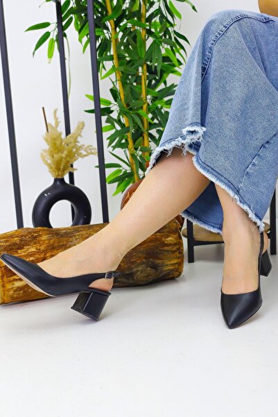 Weynes Kadın Siyah Arkası Açık 5 cm Günlük Topuklu Ayakkabı WSB3066