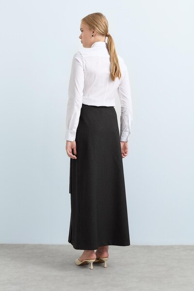 Nihan Pileli Düğme Detaylı Etek Füme