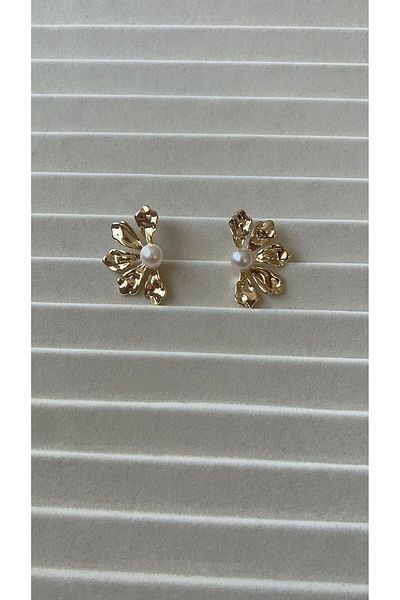 Goche Gold Flower Earrings with Pearl Detail - Leaf Form Stylish and Modern