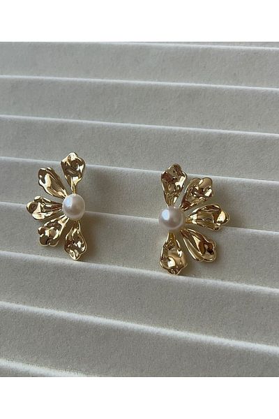 Goche Gold Flower Earrings with Pearl Detail - Leaf Form Stylish and Modern