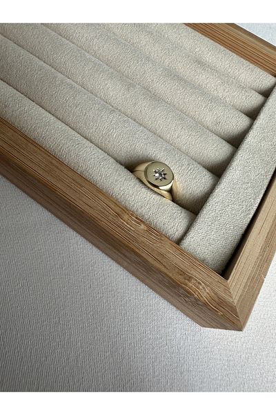 ringbox Gold Stone Star Pinky Ring