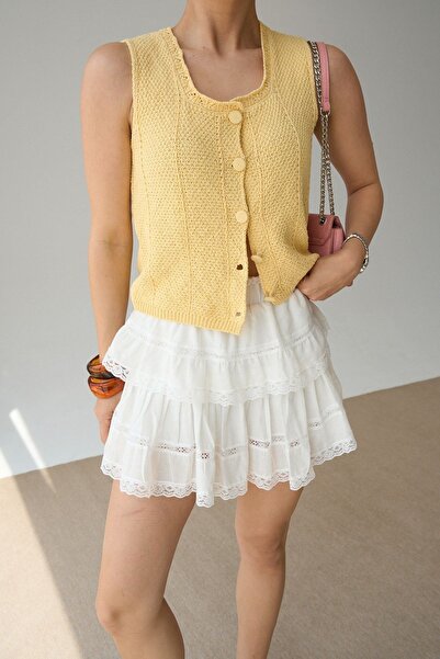 Moday Women's Yellow Color Square Collar Buttoned Knitwear Vest 10B-2346