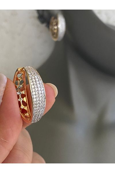 Lucios Zircon Stone Hoob Earring with Golden Craftsmanship