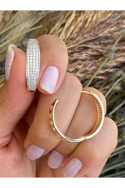 Lucios Zircon Stone Hoob Earring with Golden Craftsmanship