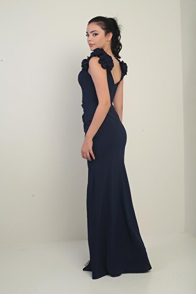 By Saygı Жіноча сукня з мадонною, квітковим декором, драпірованим передом та довгими рукавами