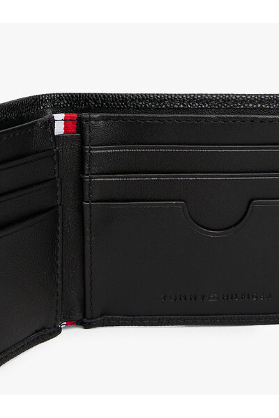 Tommy Hilfiger Men's Black Wallet