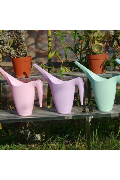 OEM Garden sprinkler, 1.8L capacity, varnished