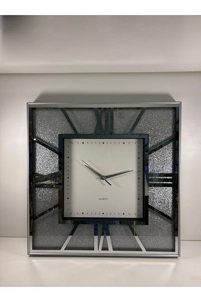 DEC14 Wall clock with a distinctive and modern design