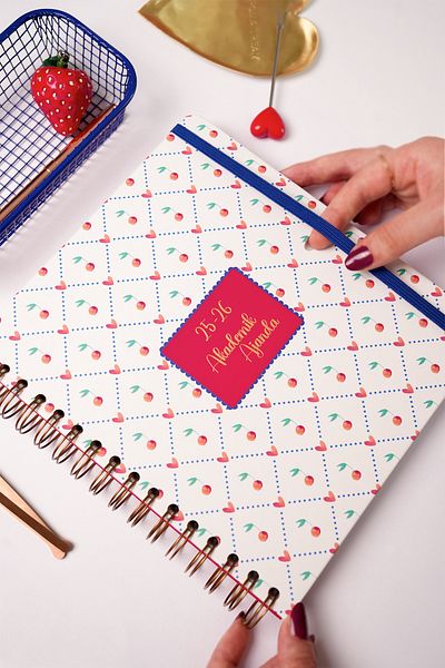Matt Notebook 2025-2026 Ακαδημαϊκό Τετράγωνο Ατζέντα με σπιράλ - 17 μήνες