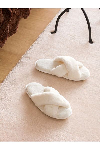 LC Waikiki Γυναικείες παντόφλες εσωτερικού χώρου Ecru Flat βελούδινες