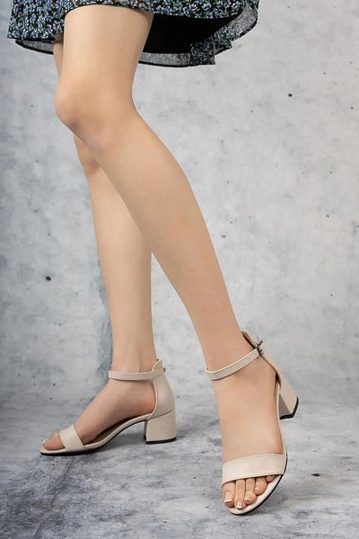 Peta Catwalk Women's Casual Heeled Shoes