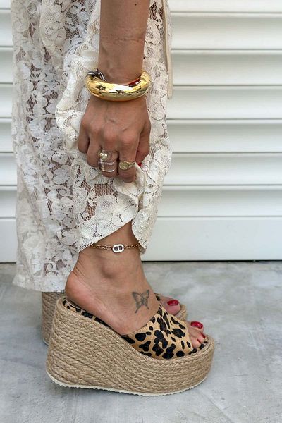 Shoebutik Anastacia Yellow Black Animal Pattern Straw Filling Wrap Sole Women's Slippers