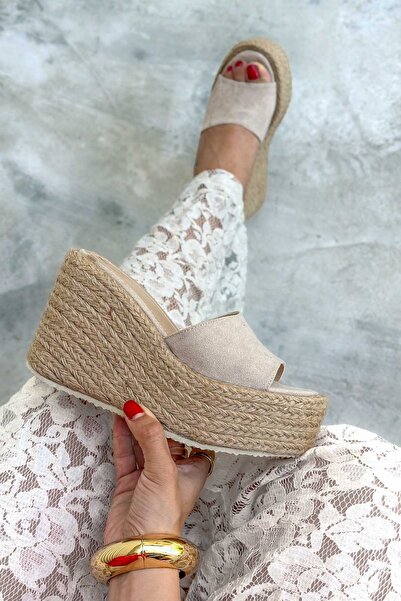 Shoebutik Γυναικείες παντόφλες Anastacia Beige Suede Straw Wedge Wrap Sole