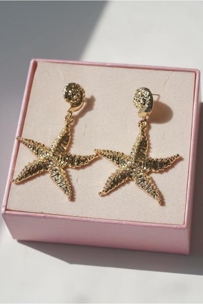 AŞIK ACCESSORIES Embossed Star Earrings