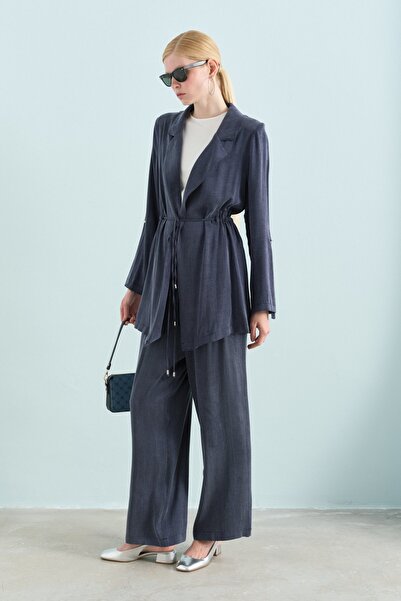 Nihan Kolu Katlanabilir Kruvaze Cupra Ceket Lacivert