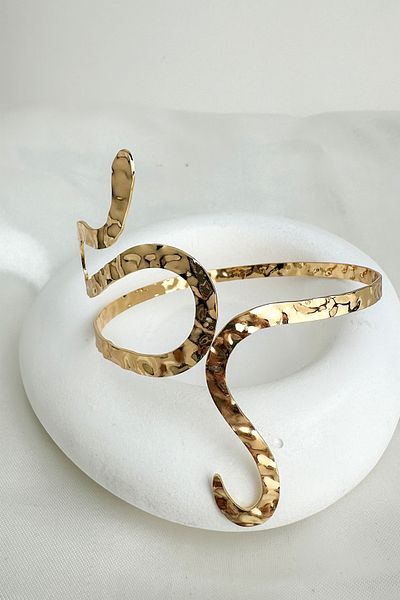 Modex Gold Color Cobra Snake Detail Arm Accessory (Diameter: 9cm)