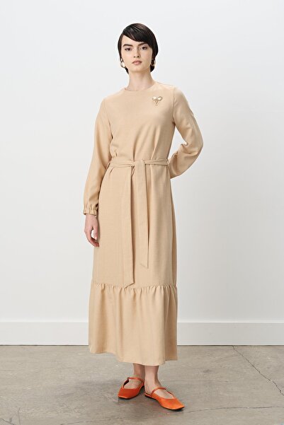 Nihan Kuşaklı Eteği Büzgülü Elbise Camel