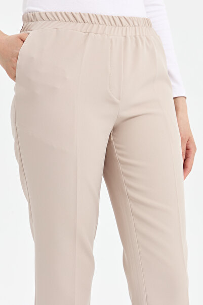 Nihan Beli Lastikli Havuç Pantolon Bej
