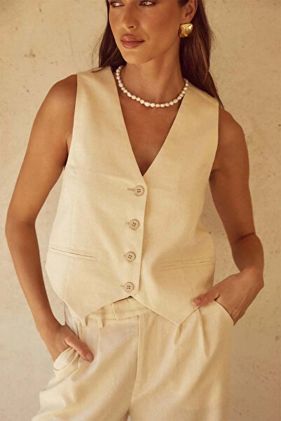 American Rag Cie Zephy Vest - Stylish Vest with Relaxed Fit, V-Neckline and Button Closure Details