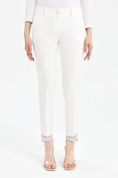 Nihan Paçası Taşlı Şık Dar Pantolon Ekru