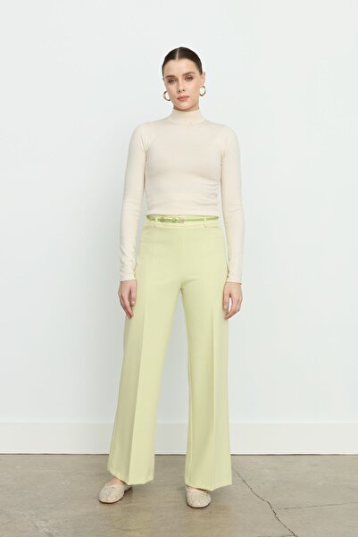 Nihan Beli İnce Kemerli Düz Paça Pantolon Fıstık Yeşili