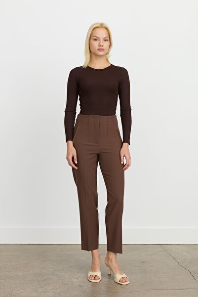 Nihan Beli Pensli Ütü İzli Havuç Pantolon Kahve
