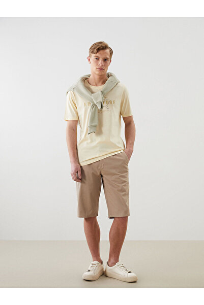 LC Waikiki LCWAIKIKI Klassische beige Standard-Passform-Gabardine-Herrenshorts