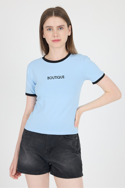 Rays تي شيرت قطني بقصة ضيقة ومطبوع عليه نص أزرق 9192M