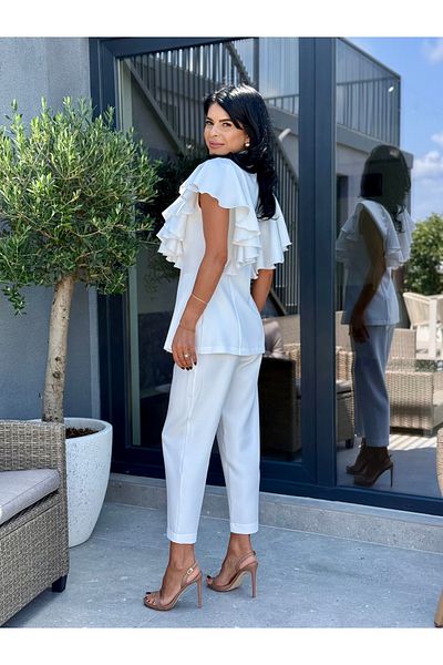 RAMONA BADESCU EXCLUSIVE Elegant suit with ruffles – fitted cut and tapered trousers