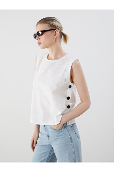 LC Waikiki Crew Neck Buttoned Blouse