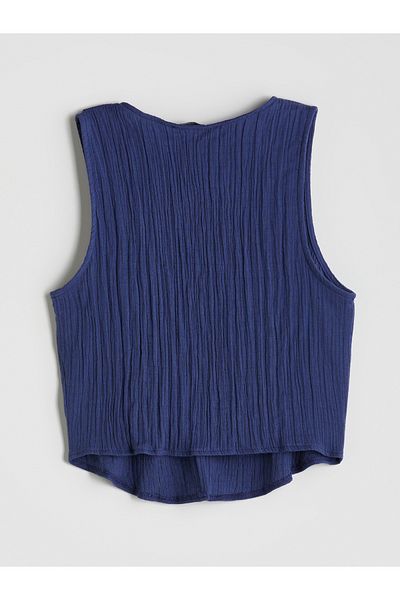LC Waikiki Bluse aus strukturiertem Musselin mit V-Ausschnitt