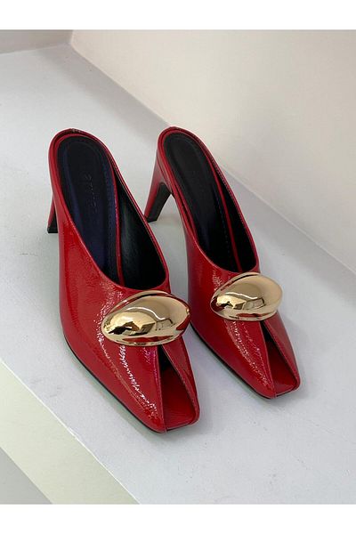 carweza Zari Red Patent Leather Gold Accessory Slippers