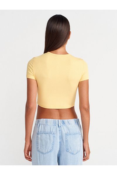 Dilvin 31647 Button Detailed Crop Top-Yellow