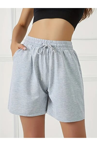 LAUSRA Γυναικείο ελαστικό άνετο σορτς σε γκρι χρώμα, ιδανικό για να φορεθεί σ...