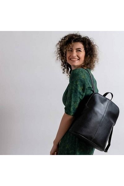 Magazinul de genti Women's backpack/bag made of soft natural leather, model 213, Matte brown
