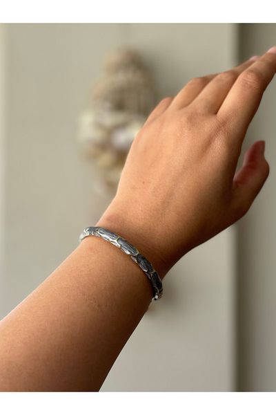 Beloria Mineli Patterned Gray Steel Bracelet