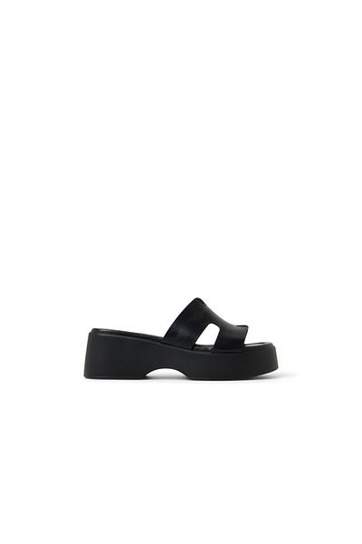 Call it Spring Black L Cas Sandals For Women