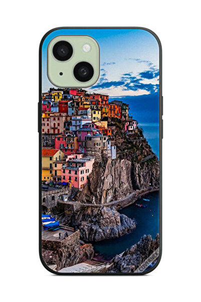 Covernex غطاء حماية لهاتف آيفون 15 من آبل - منازل ملونة على البحر